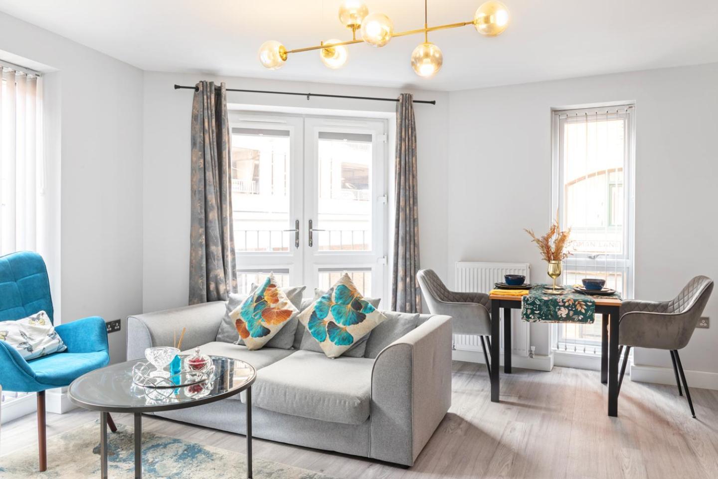 Luxurious Flat At Town Apartment