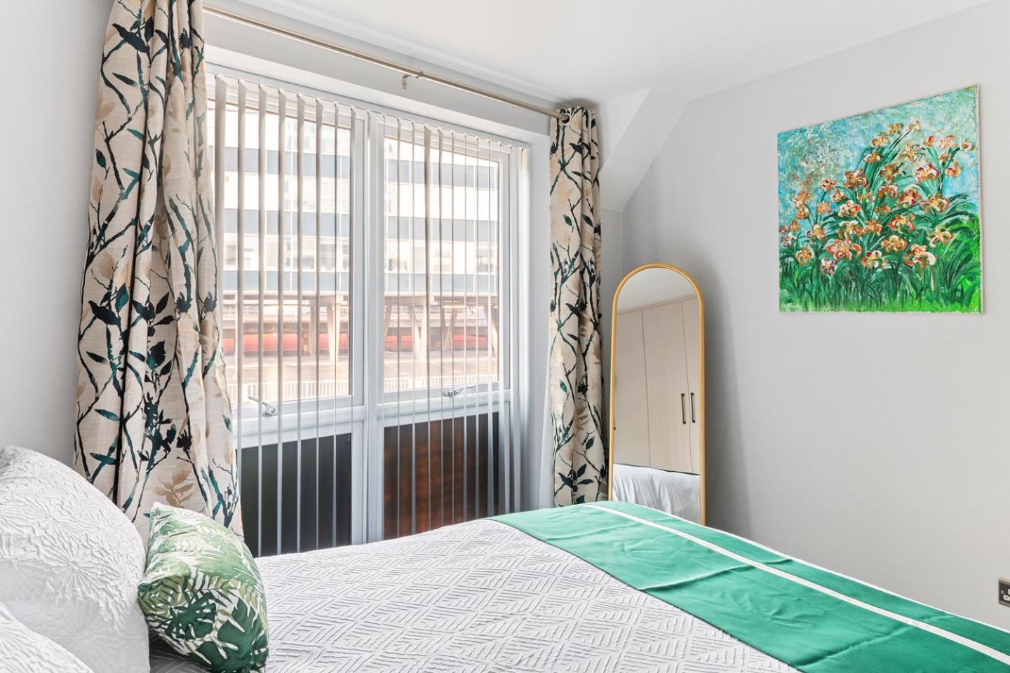 Luxurious Flat At Town Apartment